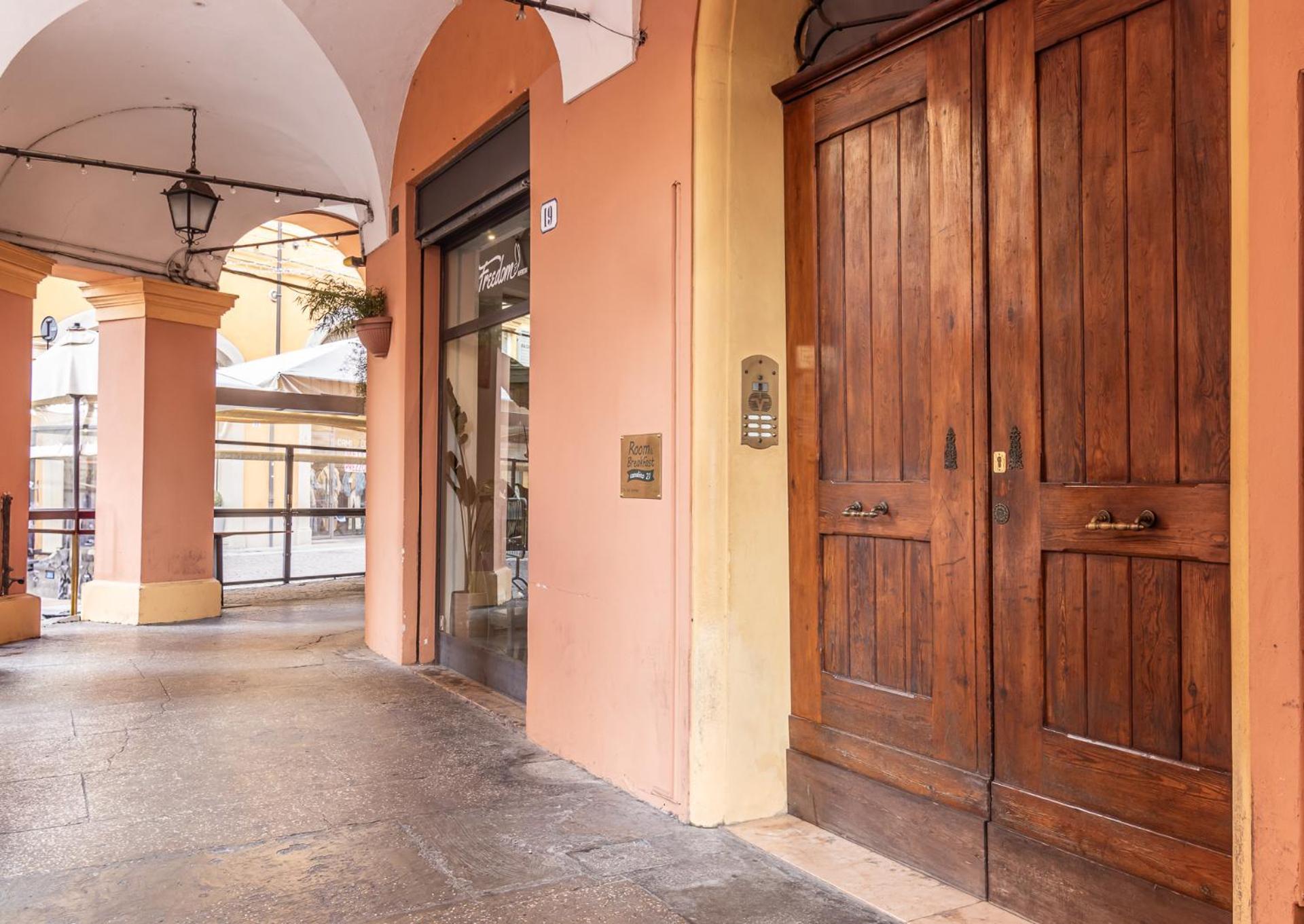 Room & Breakfast Canalino 21 モデナ エクステリア 写真